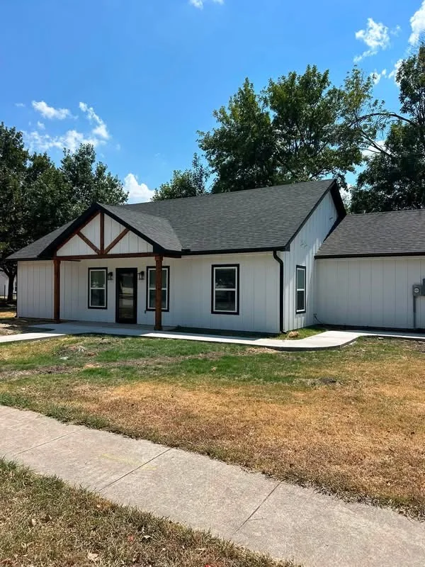 Finished new-construction home with a Class 4 roof in Lindsay Texas